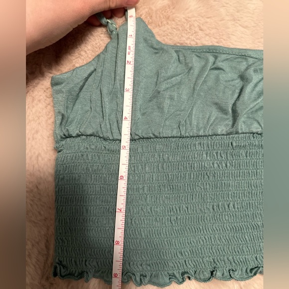 3/$15 | Ruffle Tank Top - Picture 5 of 8